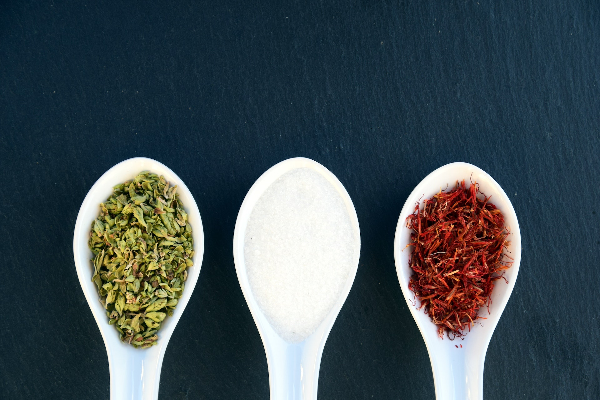 Trying to cook healthy and have time for yourself? These 5 easy cooking hacks will make meal time a breeze!